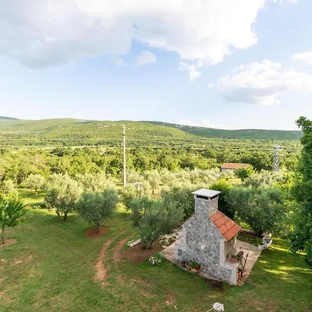 Apartman Lovre Appartamento *